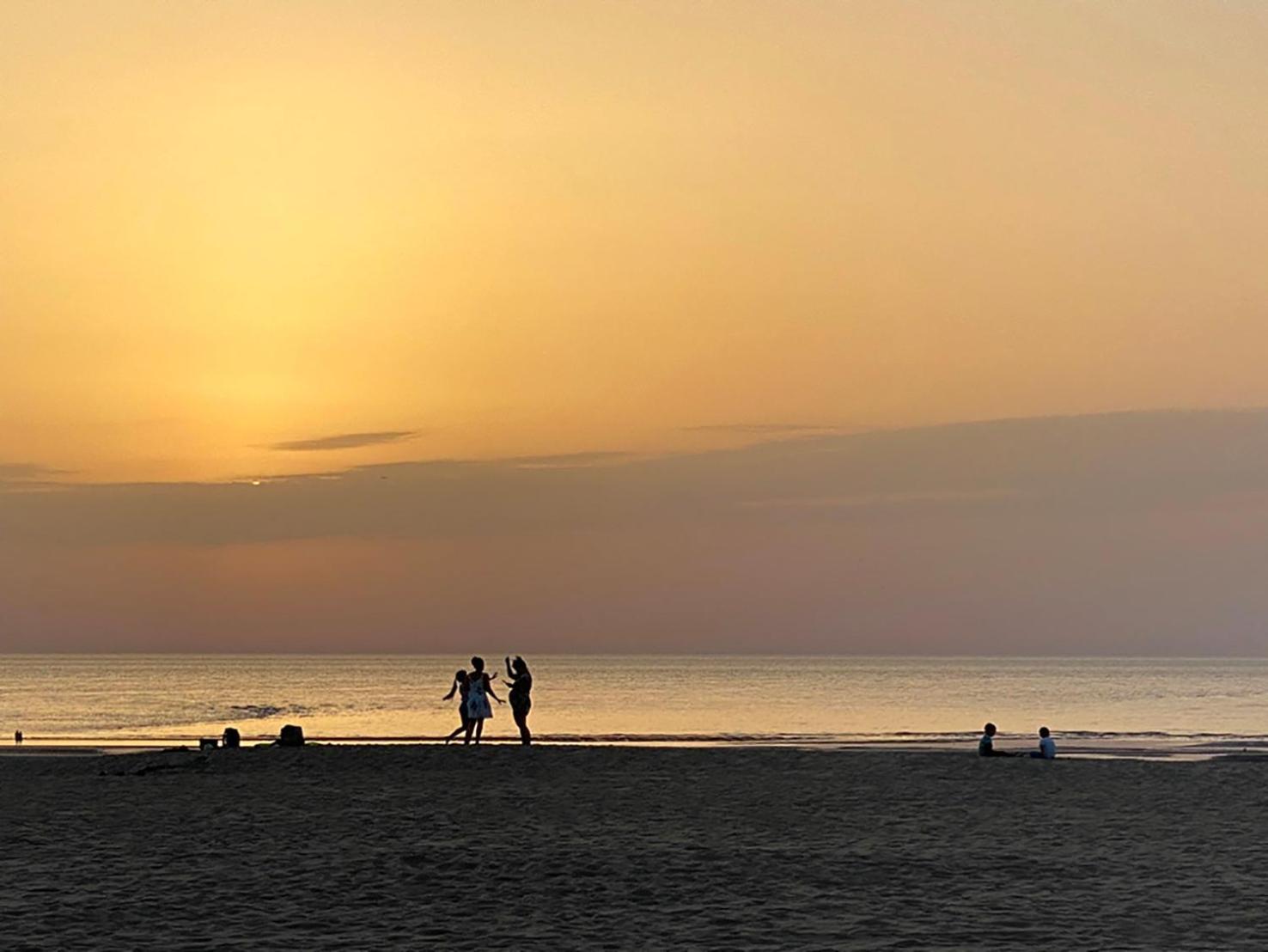 Residentie Sofia, Coxy-Beach, Iepenwal, Kraaienest, Atlantic, Royal, Miramar Appartement Koksijde Buitenkant foto