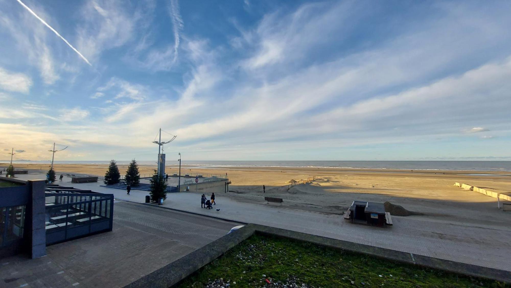 Residentie Sofia, Coxy-Beach, Iepenwal, Kraaienest, Atlantic, Royal, Miramar Appartement Koksijde Buitenkant foto