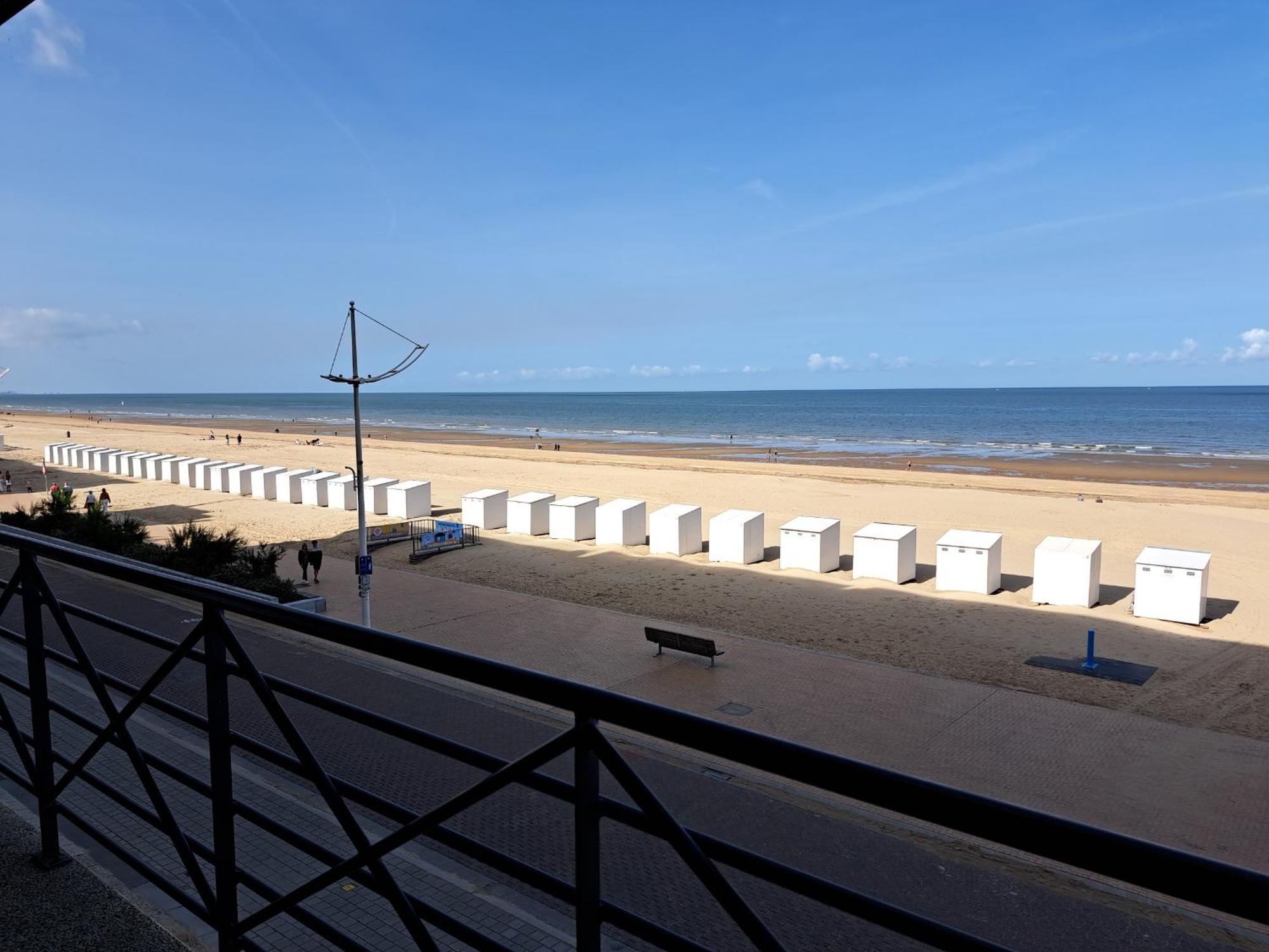 Residentie Sofia, Coxy-Beach, Iepenwal, Kraaienest, Atlantic, Royal, Miramar Appartement Koksijde Buitenkant foto